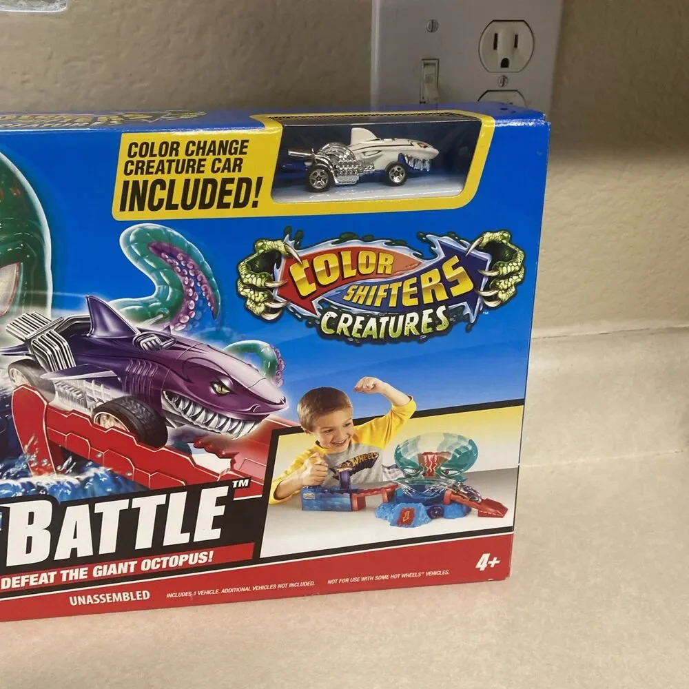 Hot Wheels Color Shifters Creatures Octo Battle Playset R1164 NEW Sealed 2009